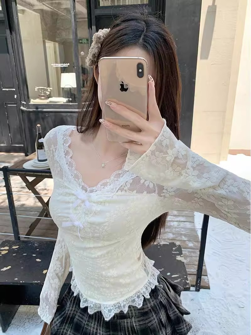 Pure Desire Lace Trim V-Neck T - đánh giá và giá Resin Vat